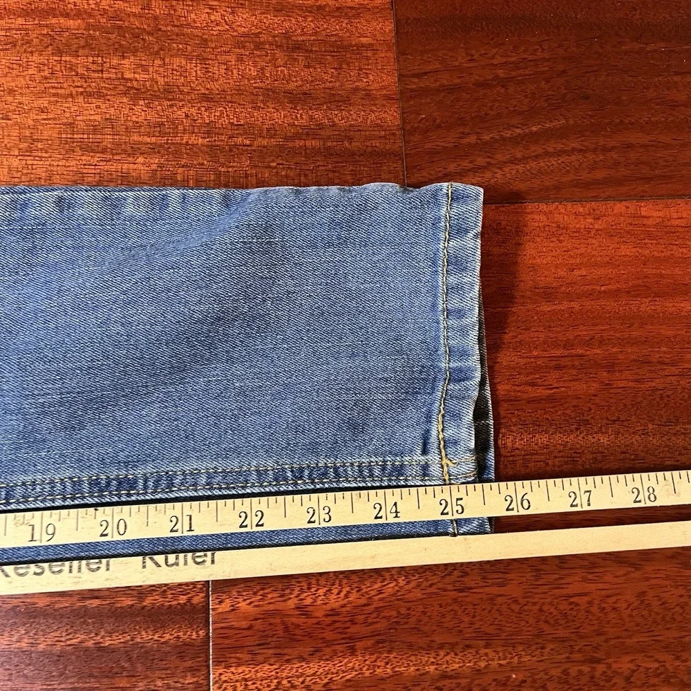 Levis preowned good